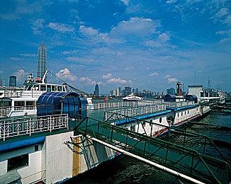 《天国：拯救2》PC与主机版对比视频 5090能4K＆80帧